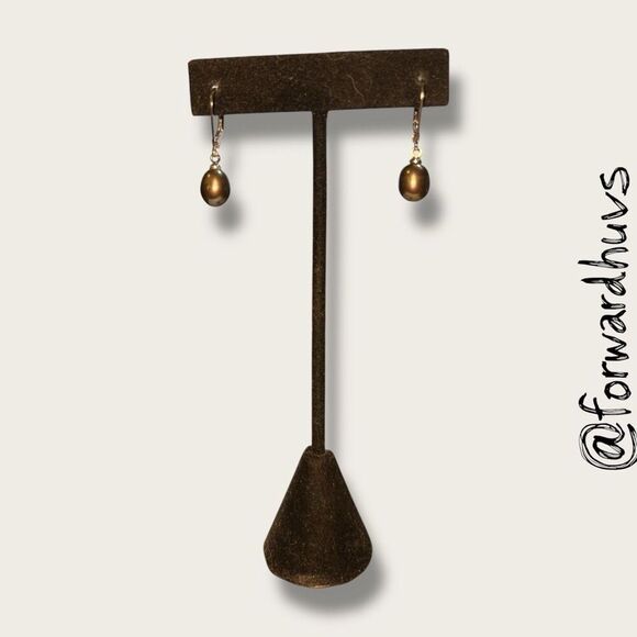 Elegant Black Pearl Drop Earrings - Picture 4 of 12